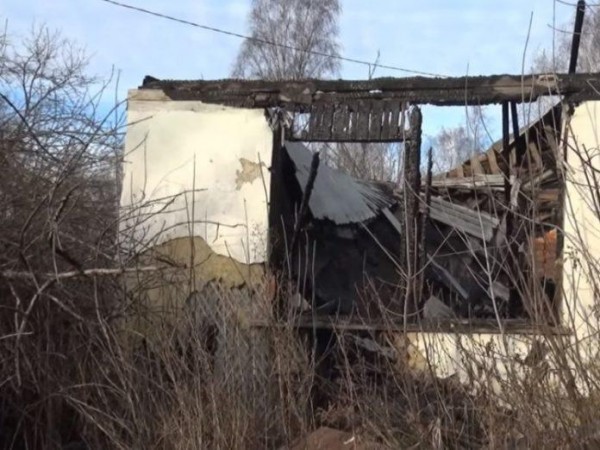 В Донском многодетной семье выделили участок с разрушенными бараками