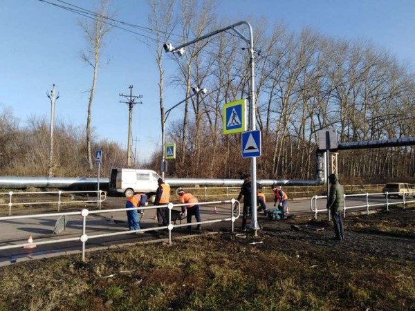 В Новомосковске пешеходные переходы оснащают дополнительным оборудованием