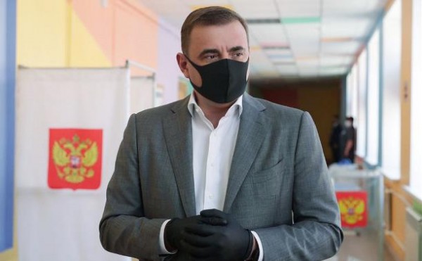 Алексей Дюмин проголосовал по поправкам в Конституцию РФ