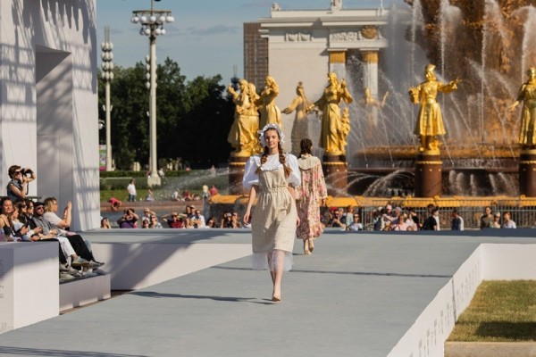 Модели из Новомосковска, Узловой, Дубны и Тулы выступили на Московской Неделе Моды