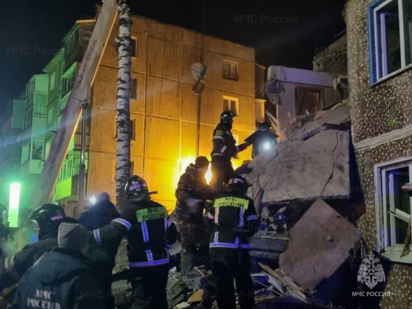 МЧС поощрит коммунальщиков, спасших людей после взрыва в Ефремове