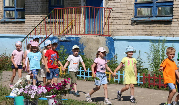 Путин поручил профинансировать строительство и капремонт детских садов